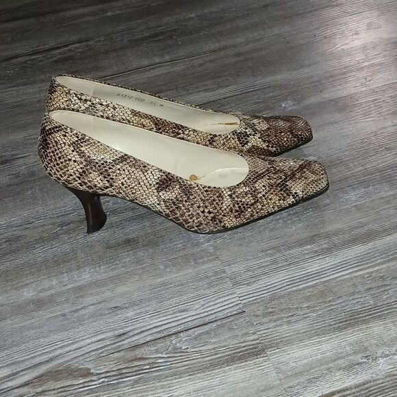 Proxy snakeskin square toe low heel shoes Sz 8.5  EUC - Picture 5 of 8